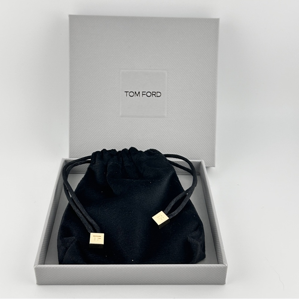 🆕 TOM FORD Elegant Gold Compact Mirror with Velvet Bag & Box - Picture 7 of 10
